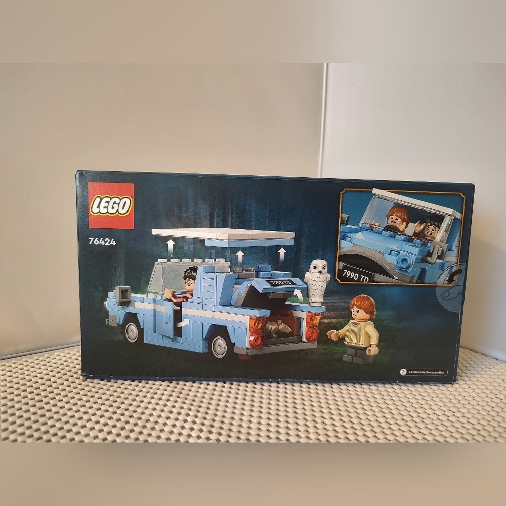 Lego 76424 Flying Ford Anglia Harry Potter Wizarding World Building Toy Set NWT - Picture 3 of 3